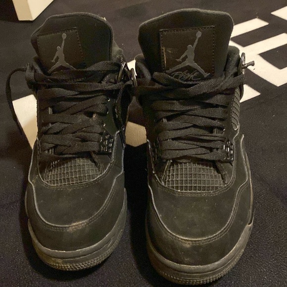 Jordan 4 BlackCat